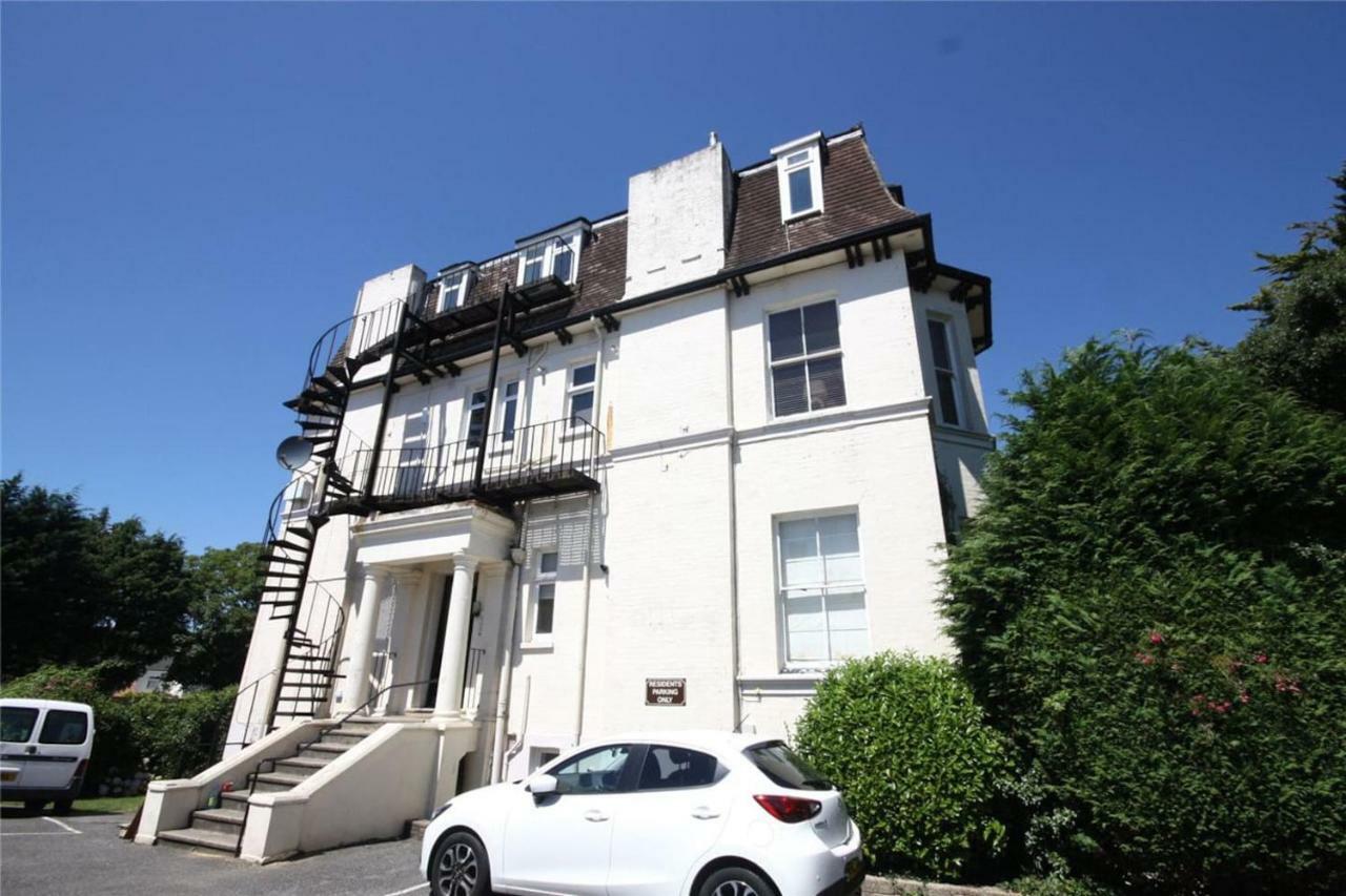 Bright 2 Bedroom Apt - Great Location - Free Parking بورنماوث المظهر الخارجي الصورة