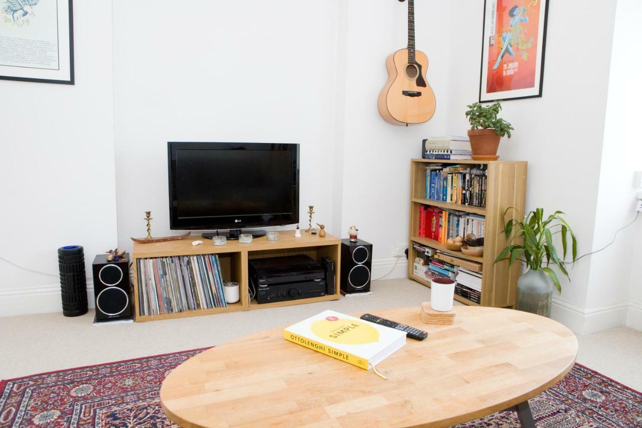 Bright 2 Bedroom Apt - Great Location - Free Parking بورنماوث المظهر الخارجي الصورة
